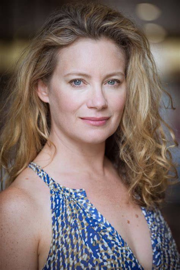 Amanda Douge