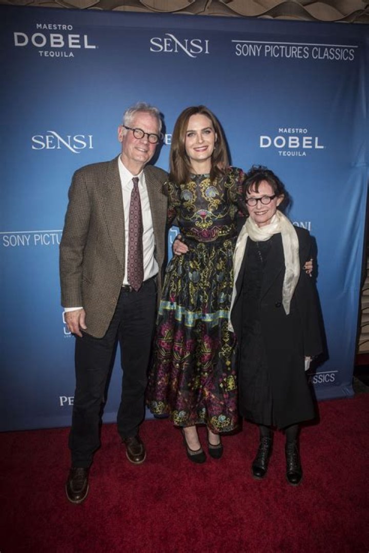Caleb Deschanel Net Worth
