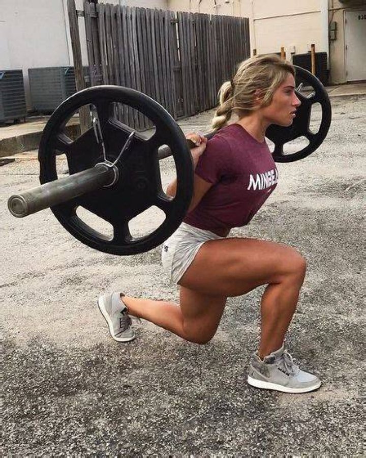 Carriejune Bowlby Age, Bio, Wiki, Divorce, Workout 3 Carriejune Bowlby Workout