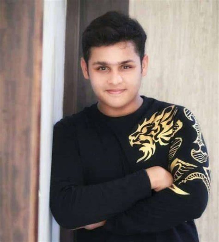 Dev Joshi facts