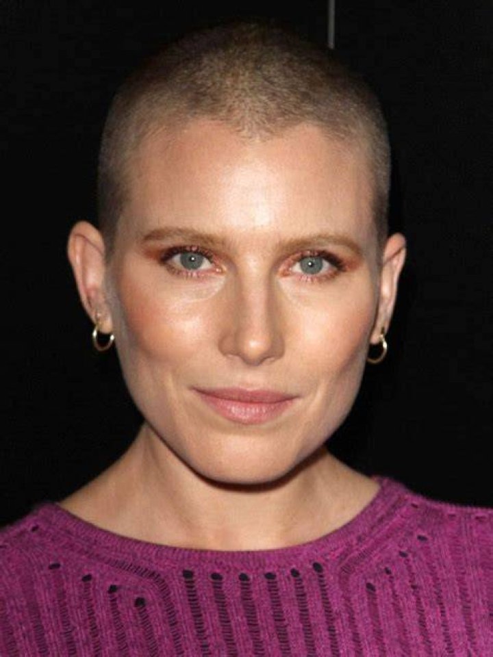 Dree Hemingway Net Worth – How Much is Dree Hemingway Worth?