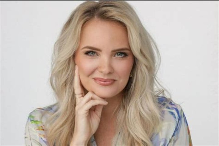 Emma Cam Net Worth