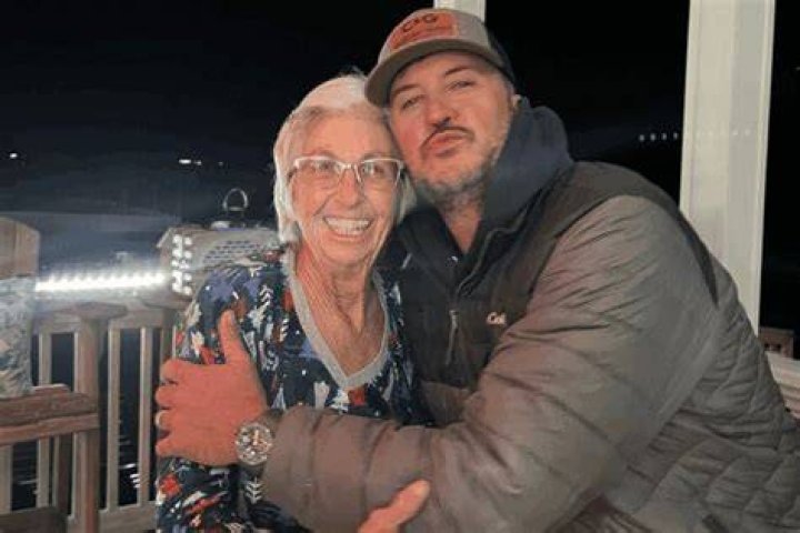 LeClaire Bryan Net Worth 2024