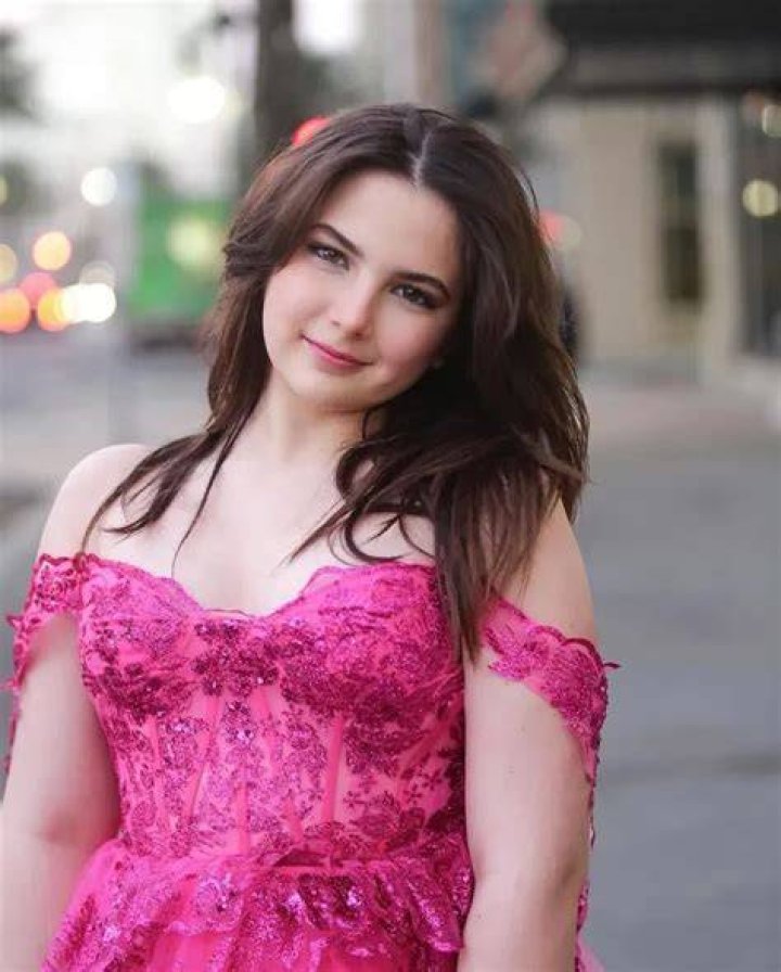 Lexi Rabe