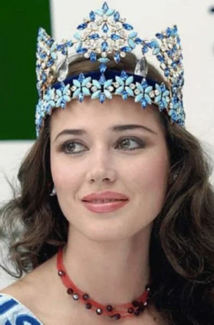 Maria Julia Mantilla Net Worth
