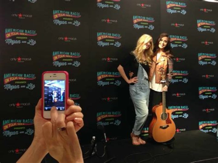 Megan and Liz "Long Distance" Official Music Video | MeganandLiz - songs for long distance relationships 2020