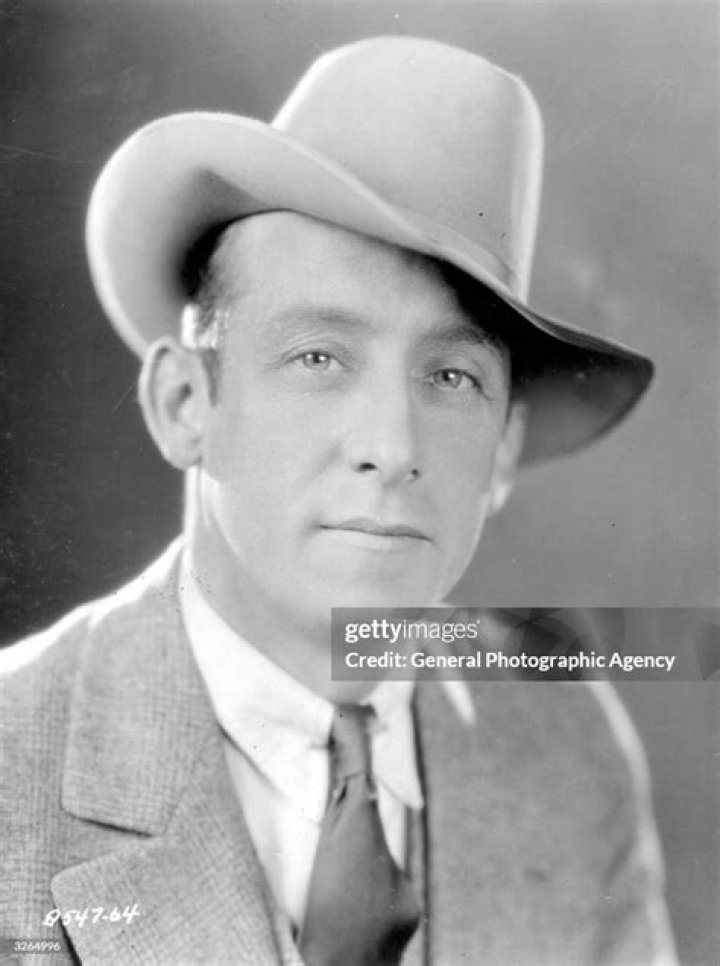 Raymond Hatton