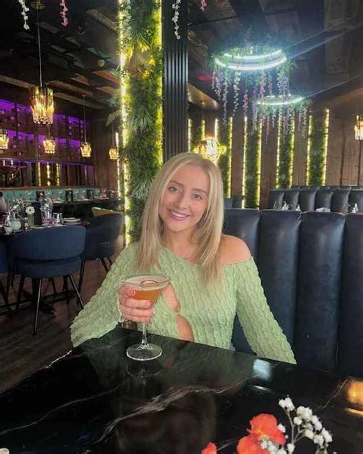 Robyn Hobson Net Worth