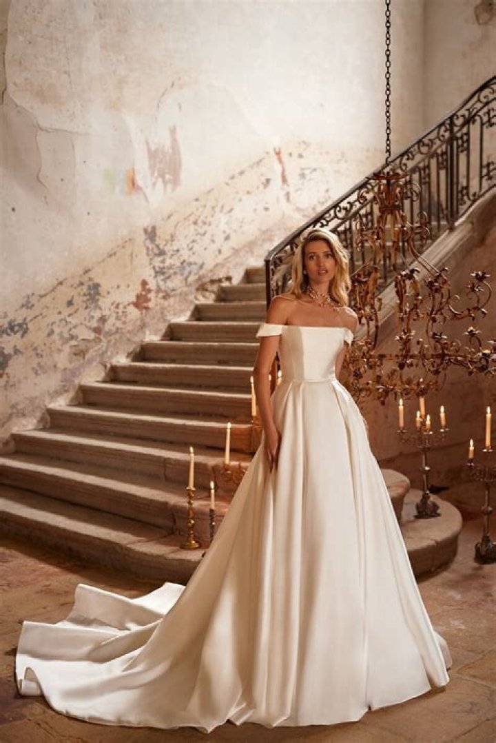 Savannah shops for a wedding dress on Love During Lockup