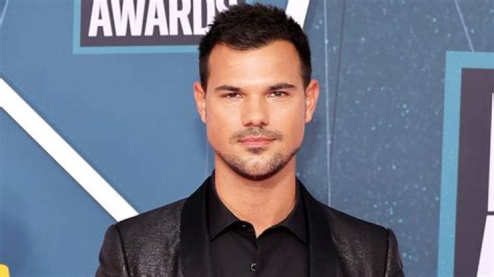 Taylor Lautner Height