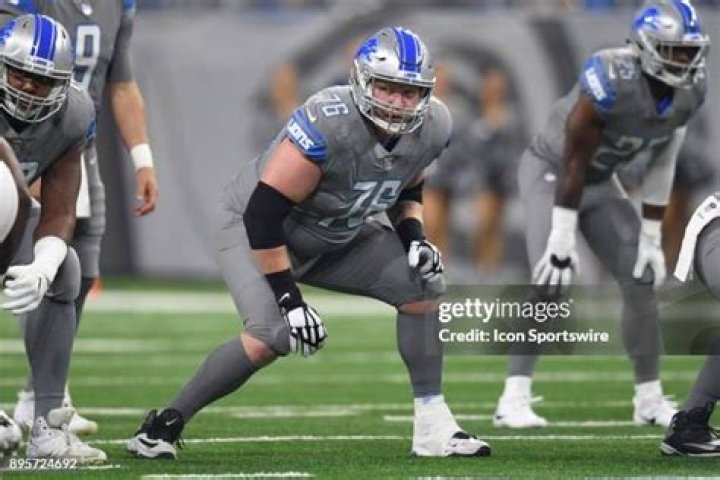 TJ Lang