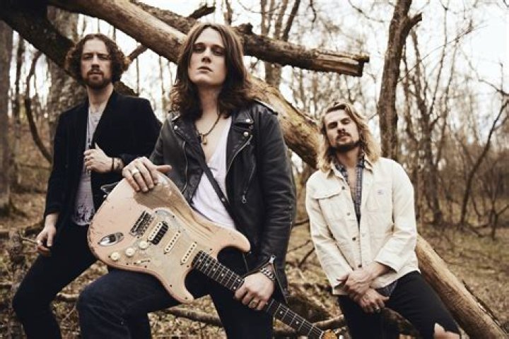 Tyler Bryant's Photo