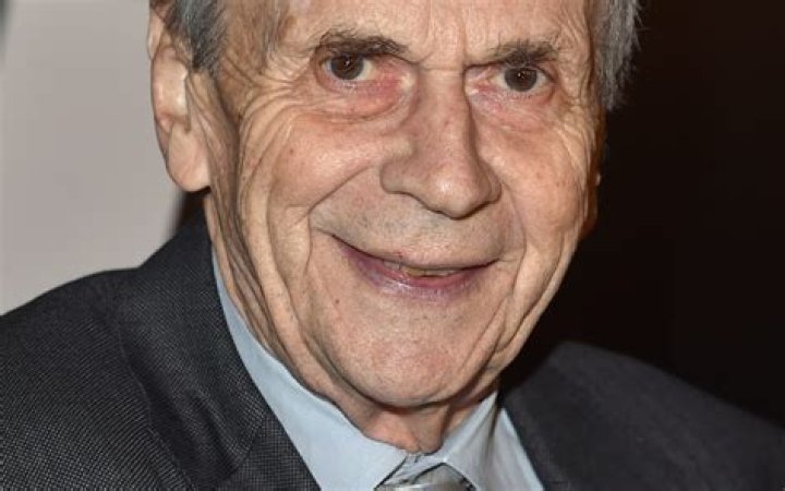 William B. Davis Net Worth