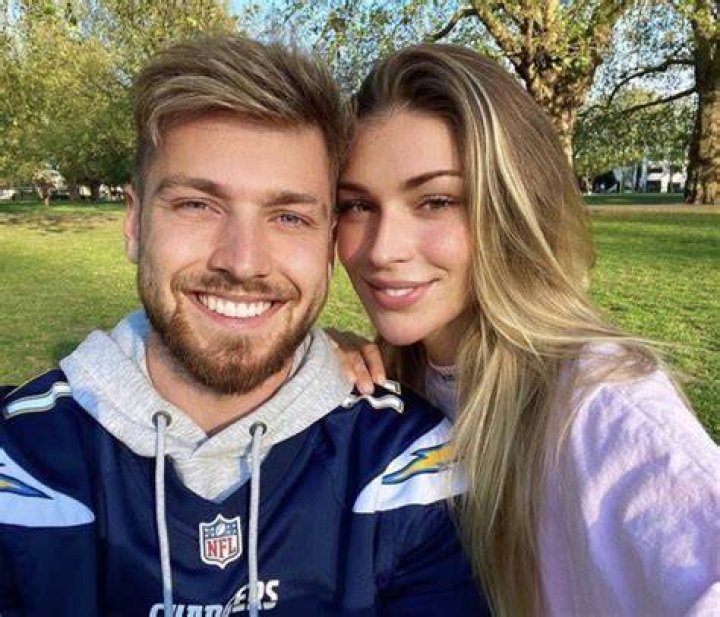 Zara McDermott Pregnant 